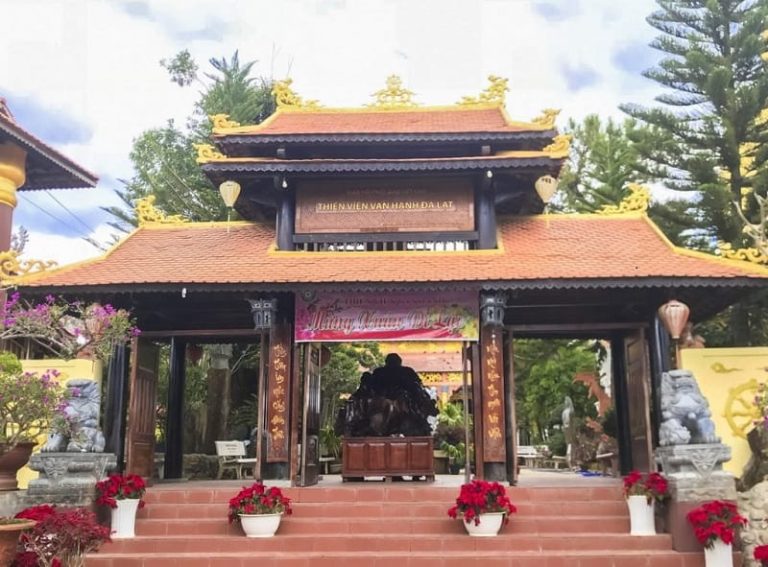 ngôi chùa cổ tại Đà Lạt