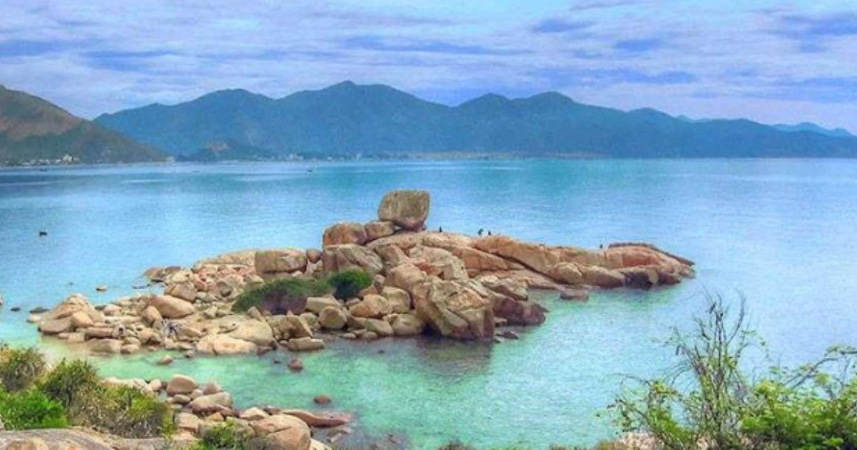 Hòn Chồng Nha Trang - Khám Phá Vẻ Đẹp Hùng Vĩ Của Thiên Nhiên